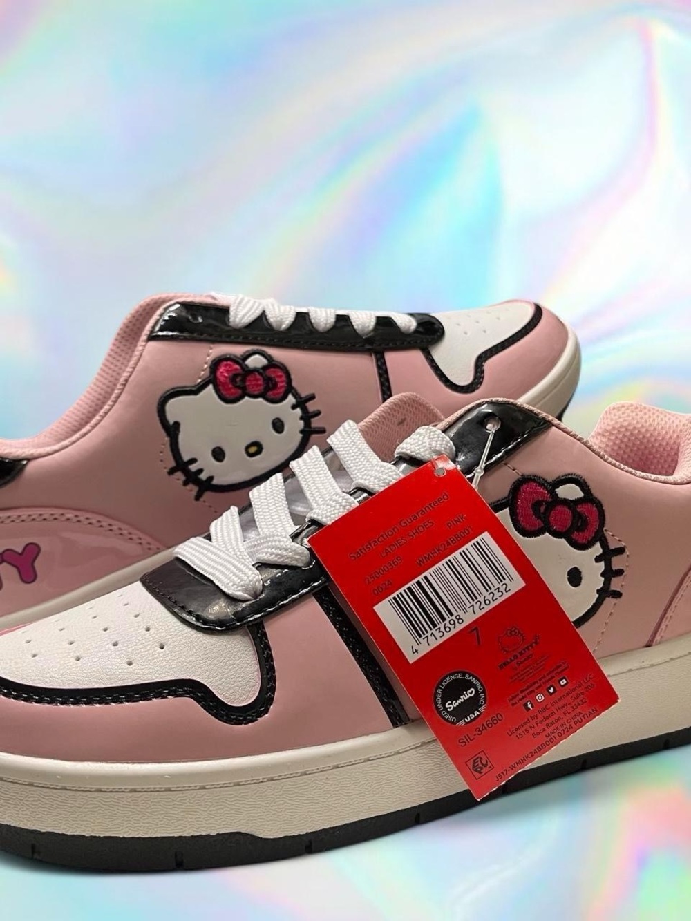 Hello Kitty Women’s Pink Low-Top Sneakers